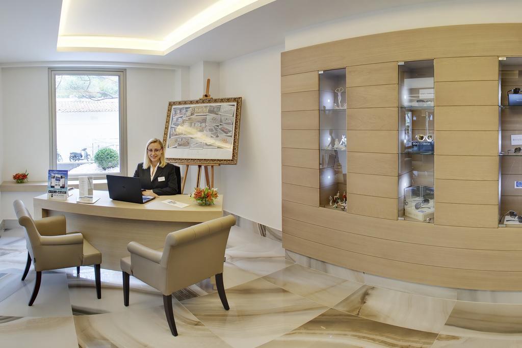 โกสโมโปลิตา โฮเต็ล-บูทิก Hotel ปลาตจาดาโร ภายนอก รูปภาพ