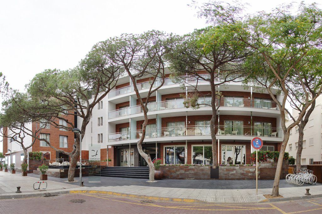 โกสโมโปลิตา โฮเต็ล-บูทิก Hotel ปลาตจาดาโร ภายนอก รูปภาพ