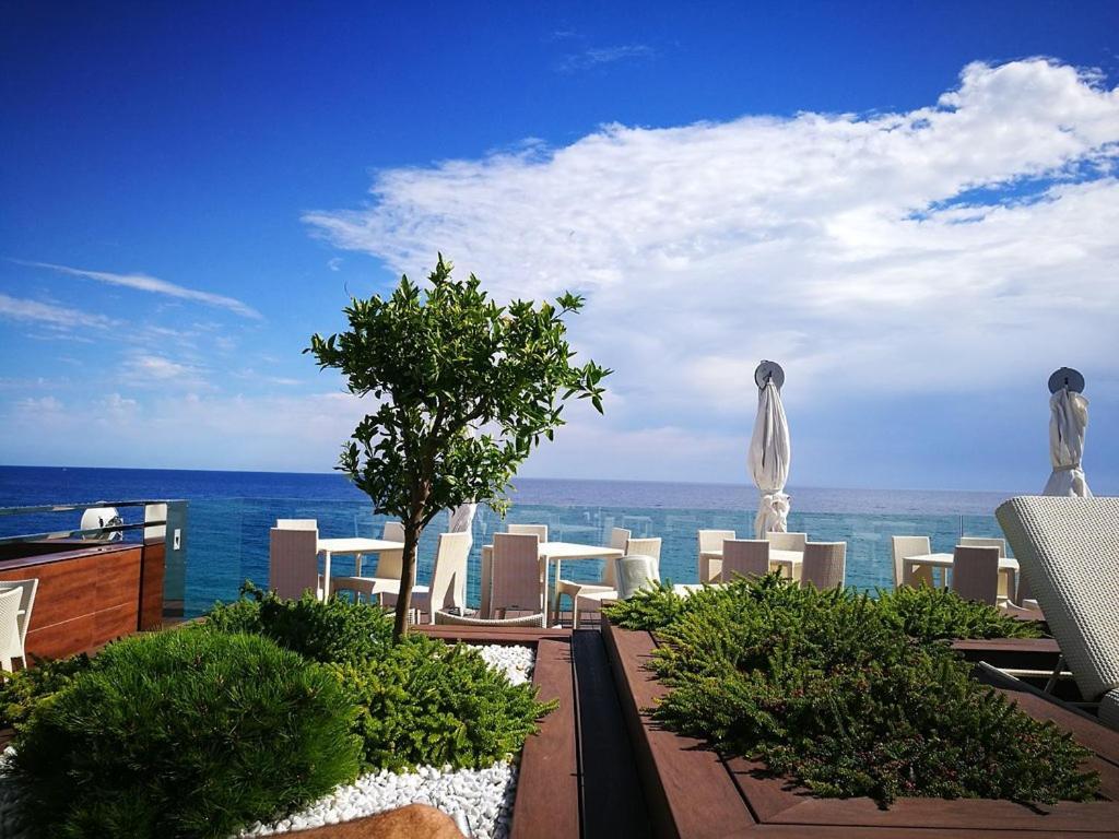 โกสโมโปลิตา โฮเต็ล-บูทิก Hotel ปลาตจาดาโร ภายนอก รูปภาพ